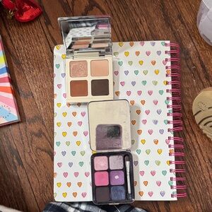 IL MAKIAGE Neutral & Pink-Purple Eyeshadow Duo